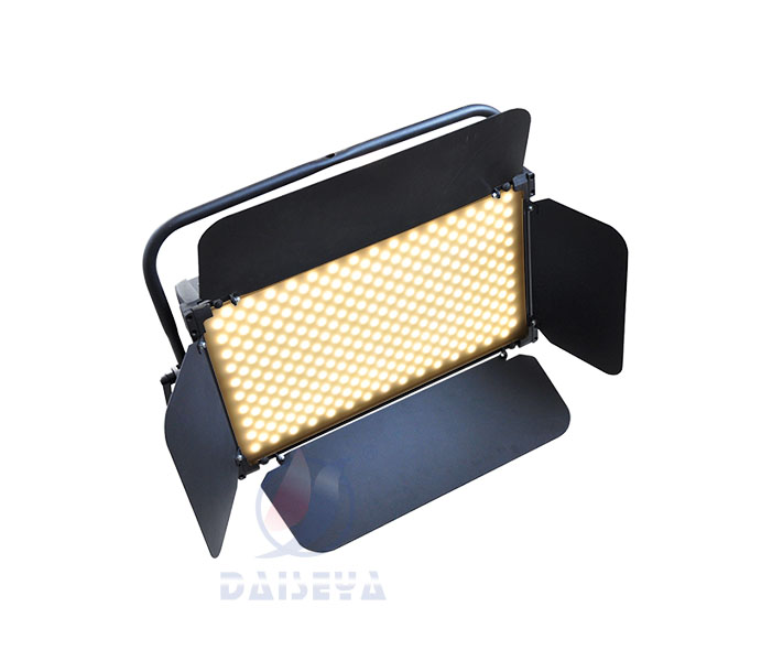 LED Studio Light-300-3.jpg