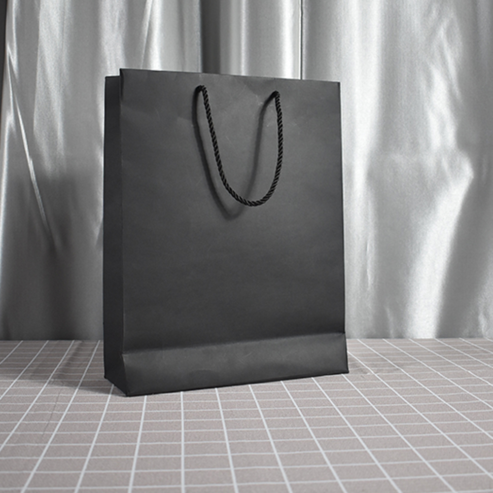 gift bag with window (1).jpg
