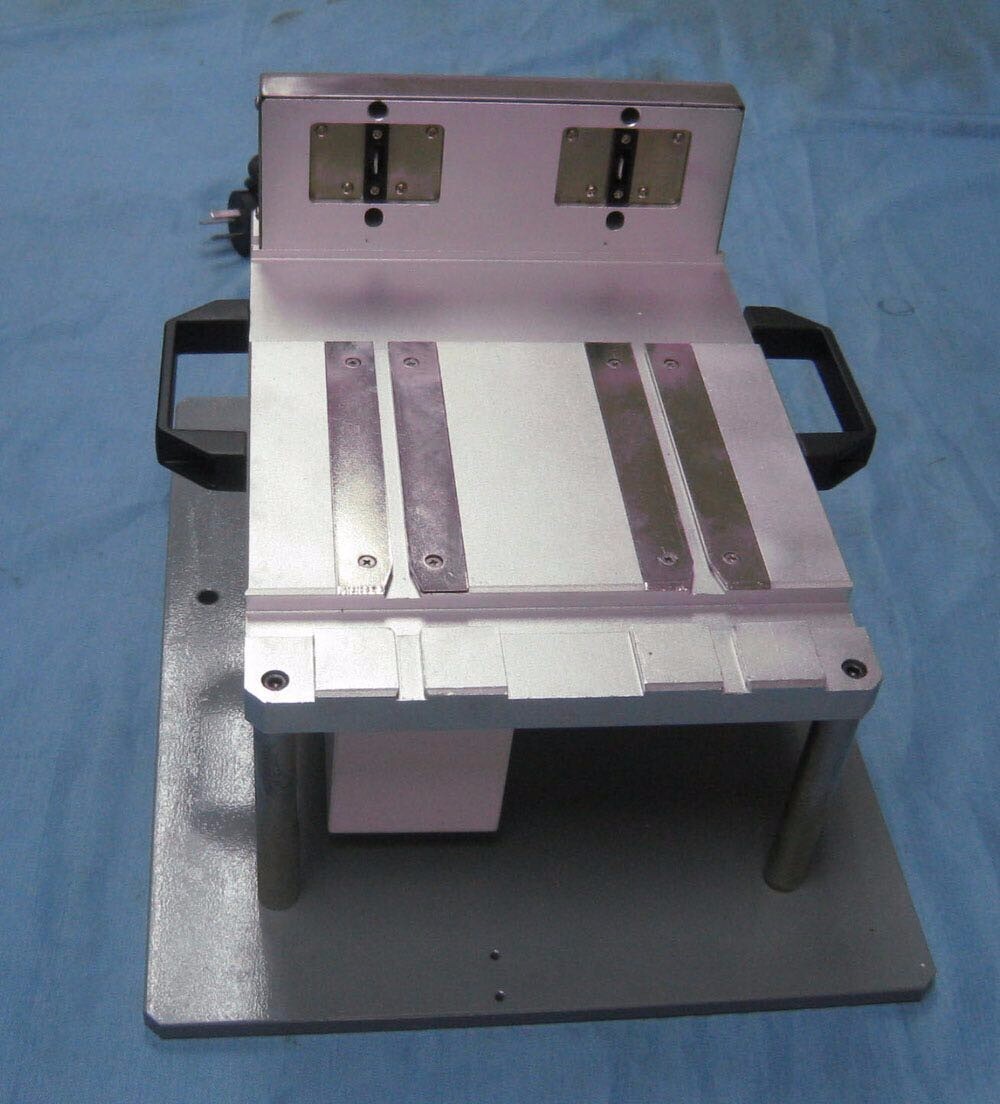FEEDER SET STAND.jpg