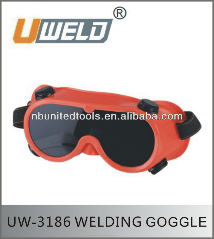 UW-3186.jpg