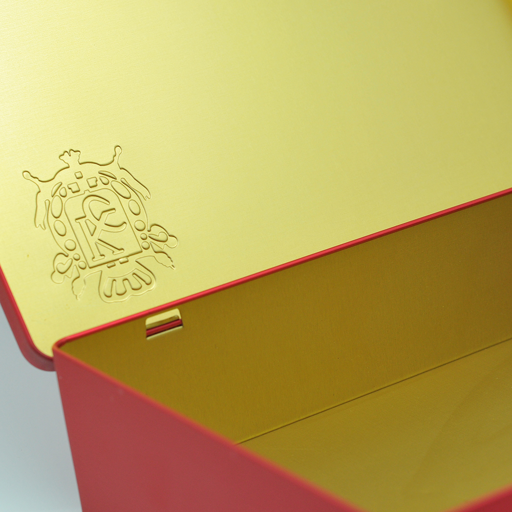 Customized souvenir gold luxury gift tin box for wedding