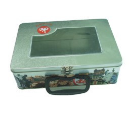 lunch metal box with handle and clasp