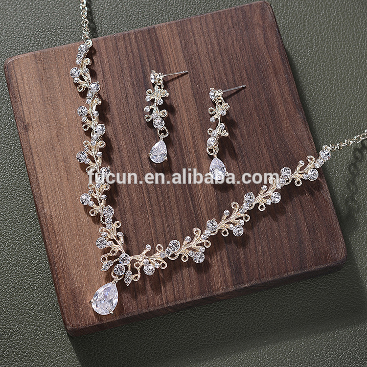 jewelry set 9.jpg