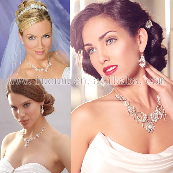 rhinestone jewelry set.jpg
