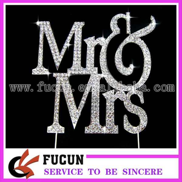 MR & mrs cake topper 3.jpg