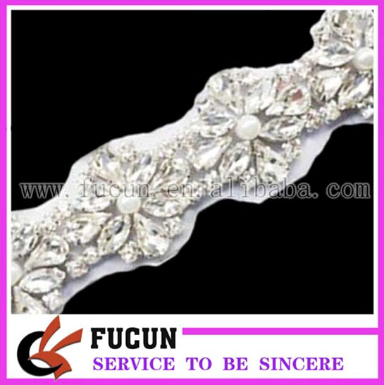 Rhinestone Lace trimming12.jpg
