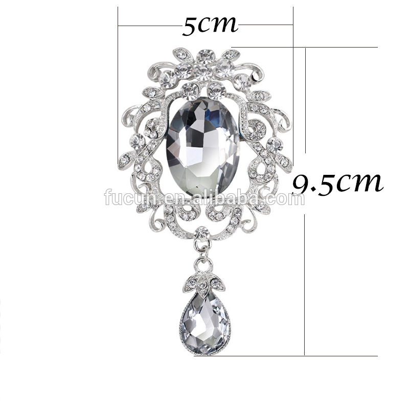 glass rhinestone brooch 5.jpg