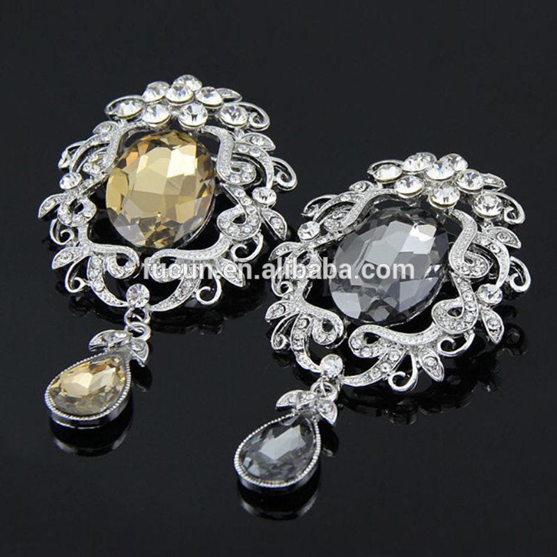 glass rhinestone brooch 8.jpg
