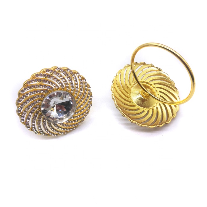 round rhinestone napkin 6.jpg