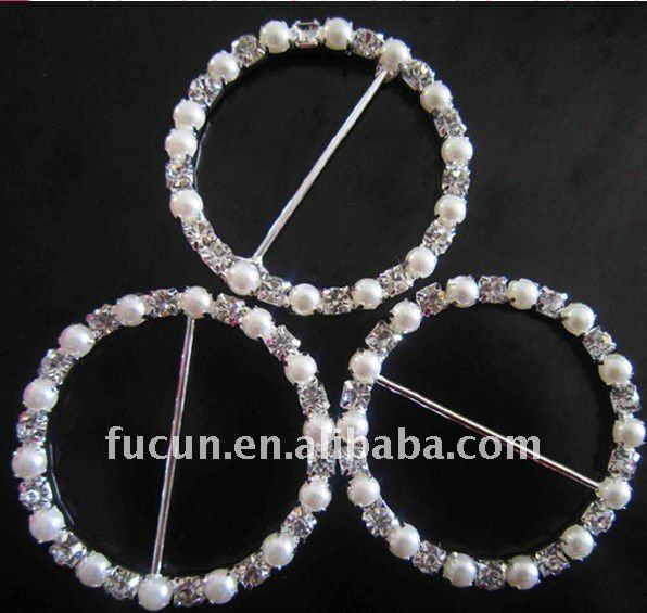 pearl buckle 02.jpg