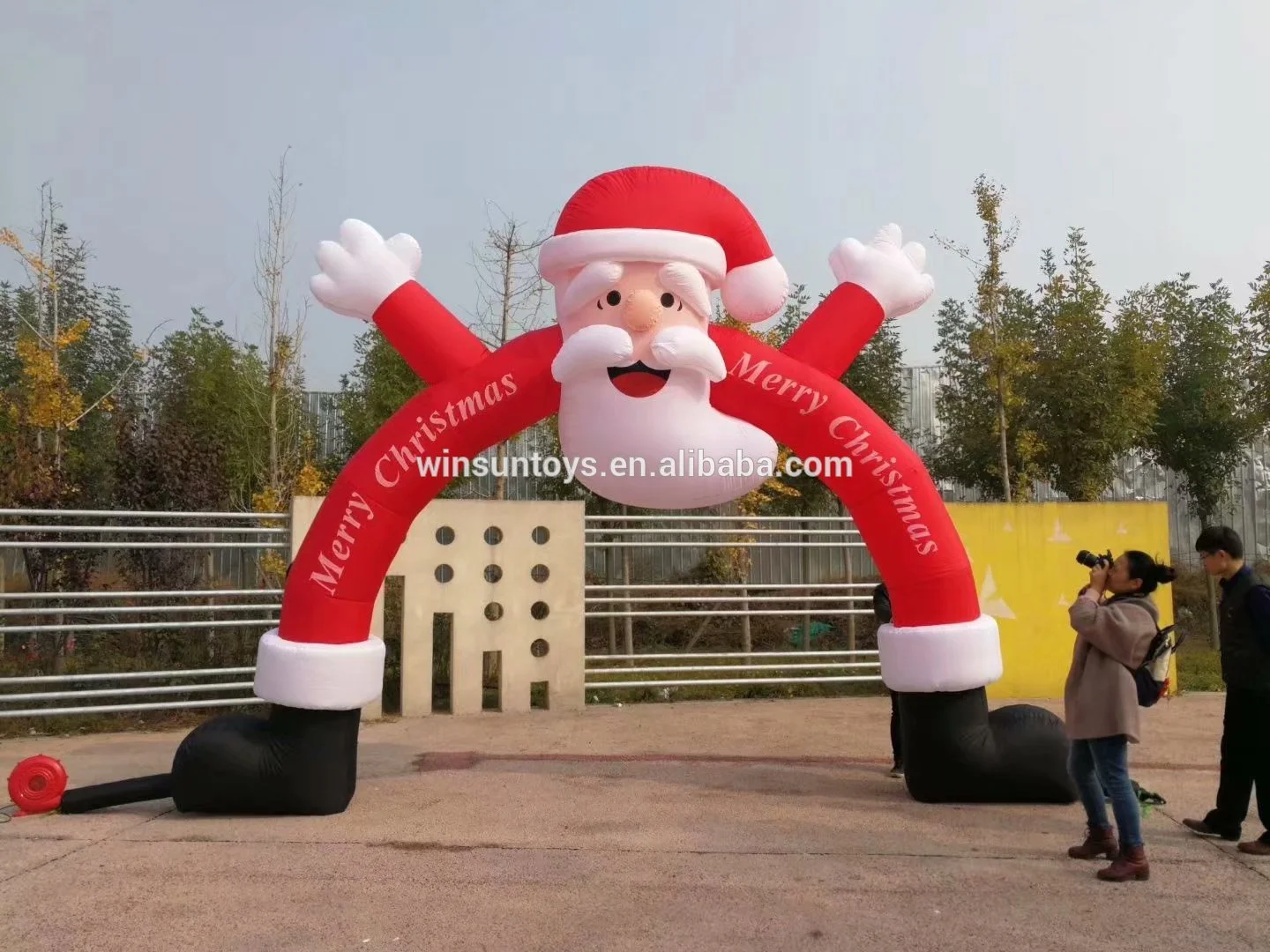 archway santa claus .jpg