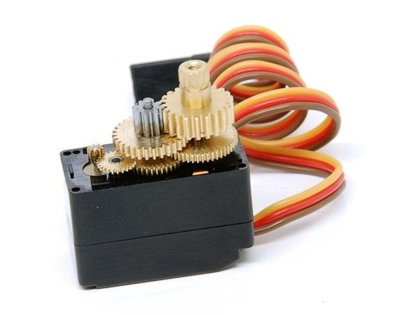 analog metal servo open.jpg