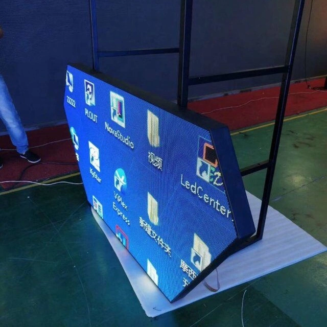 p5 DJ booth (3).jpg