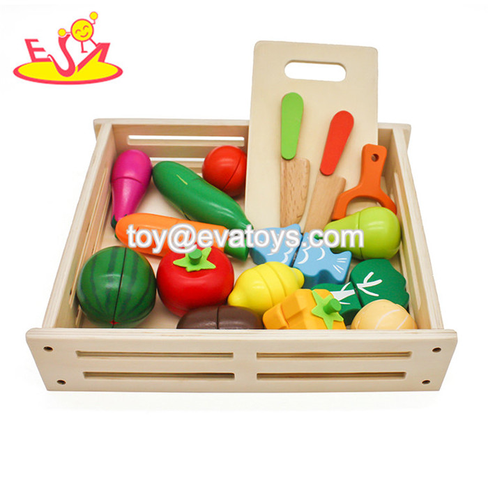 Vegetable/fruit cutting set, wooden, in crate