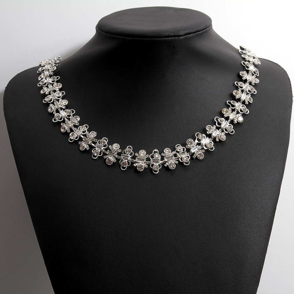 rhinestone chain (8).jpg