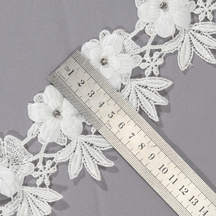 r5flowerlace.jpg