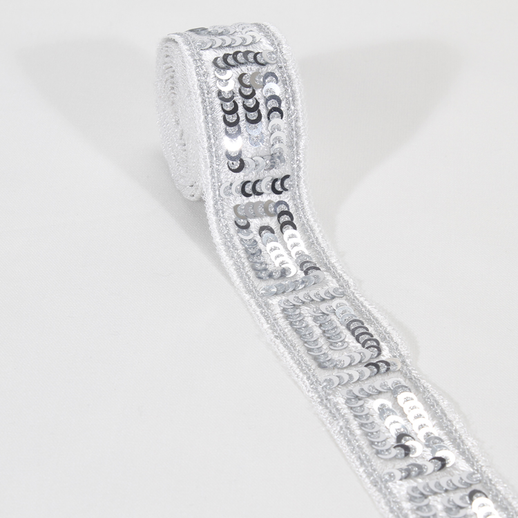 r-broken line lace trim.jpg