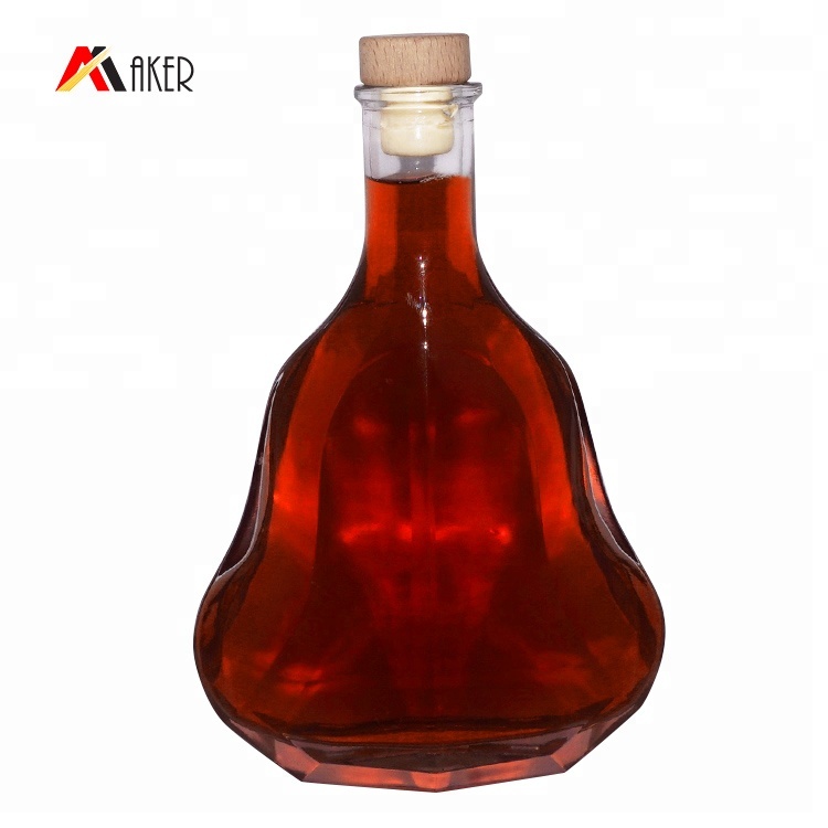 700ml wine bottle .jpg