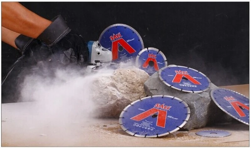 main picture diamond saw blade.jpg