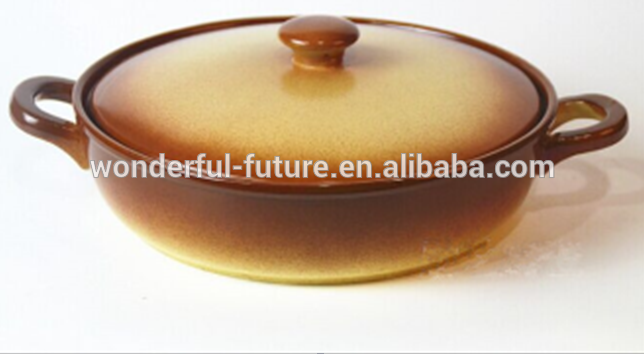 ceramic warmer with lid.png