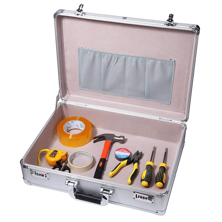 Aluminum attache case