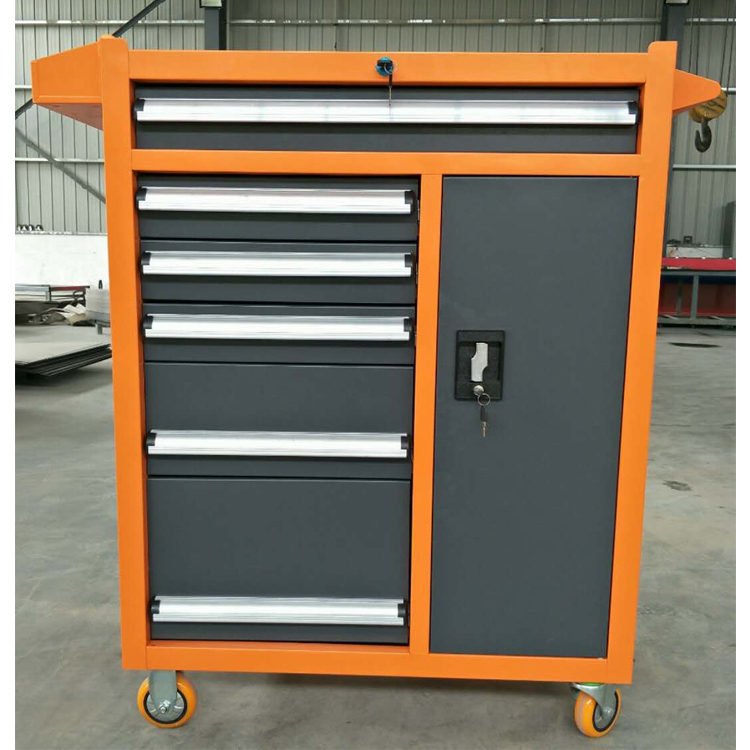 tool cabinet02.jpg