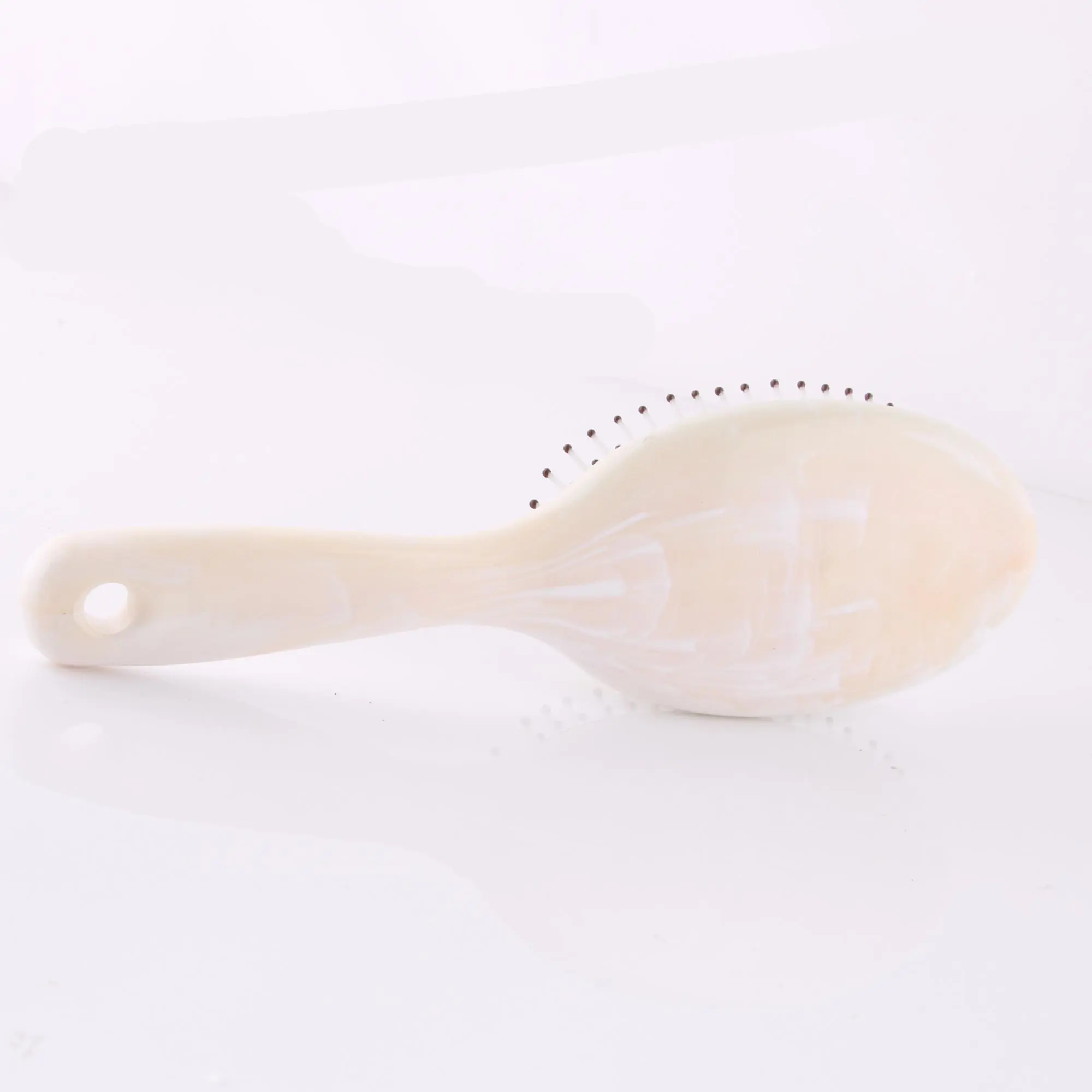 Xinlinda brand professional laser New design portable soft hair brush straightener comb