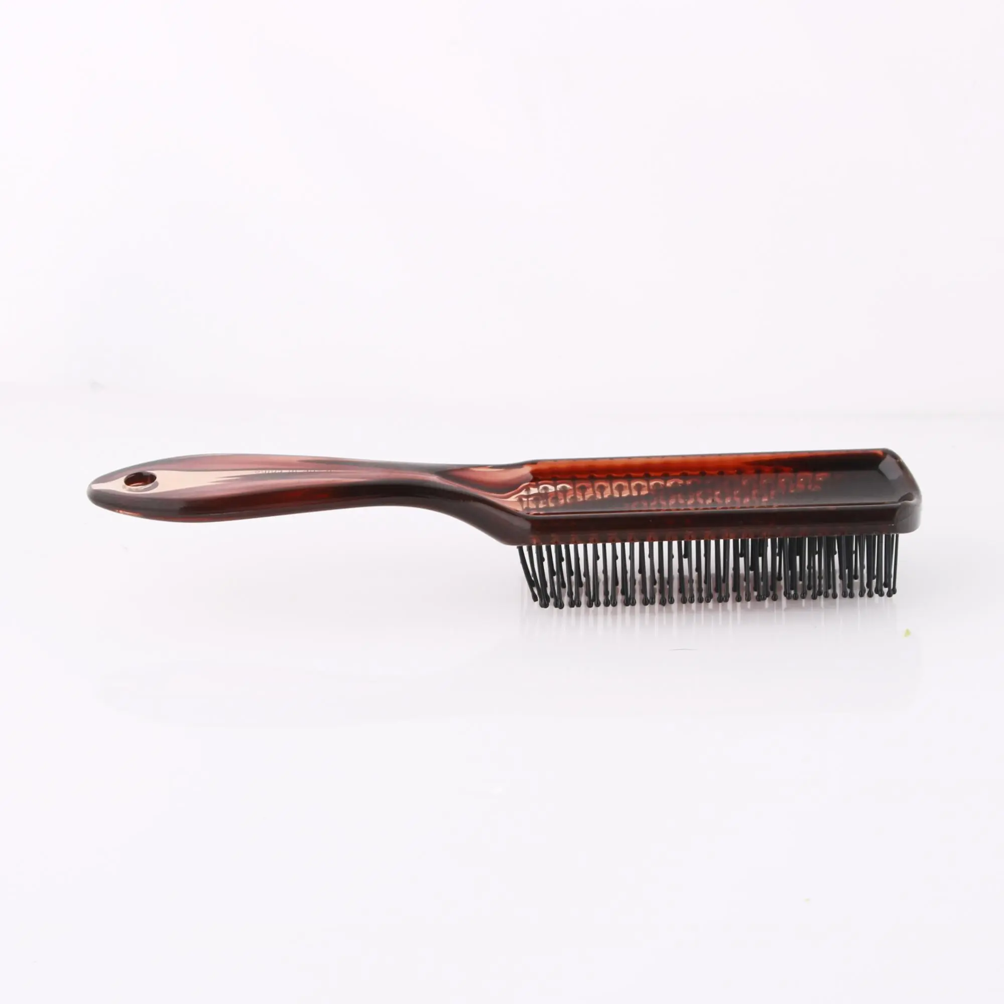 Xinlinda brand unique design oval shape air cushion personalized hair brush set personalized amber massage comb
