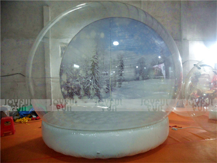 Customized Events and Wedding Decoration Giant Human Size Inflatable Christmas Snow Globe.JPG