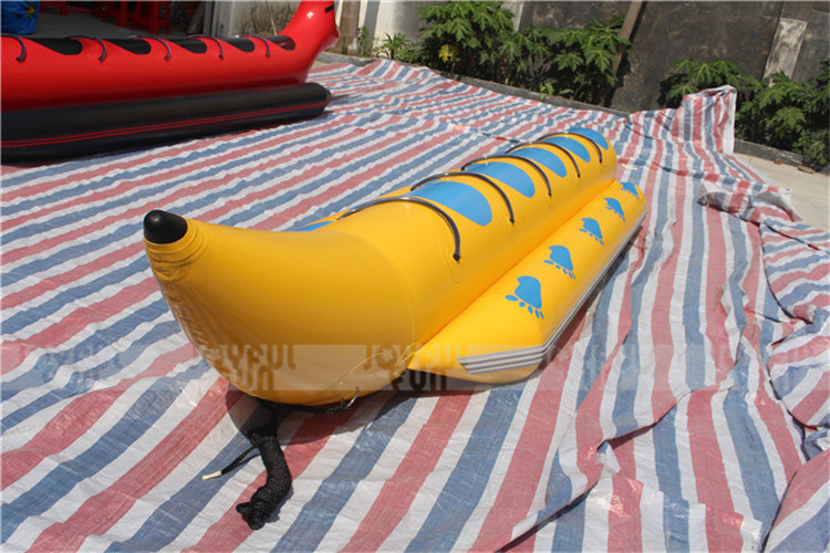 5 Person High Quality Inflatable Water Boat Customized Inflatable Banana Boat for Sale.JPG
