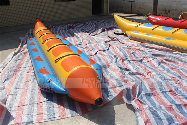 5 Person High Quality Inflatable Water Boat Customized Inflatable Banana Boat for Sale.JPG