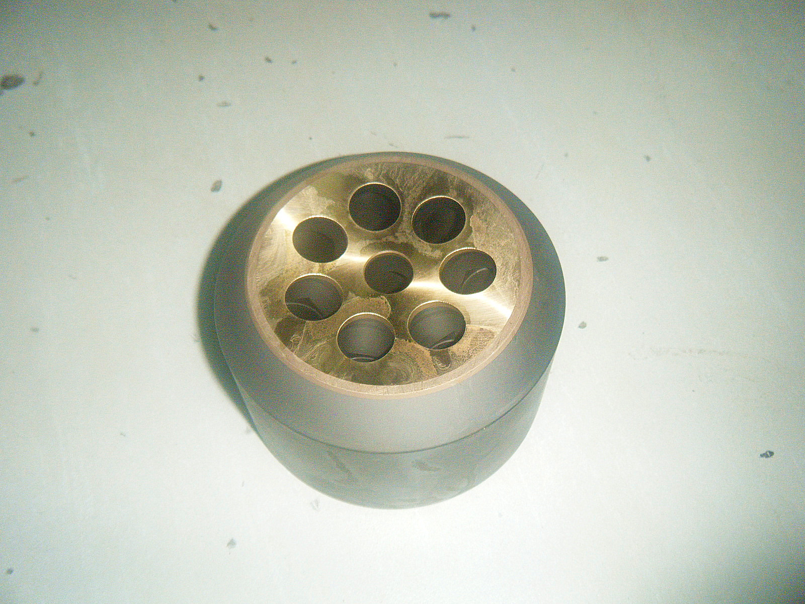 A8V0107$.jpg