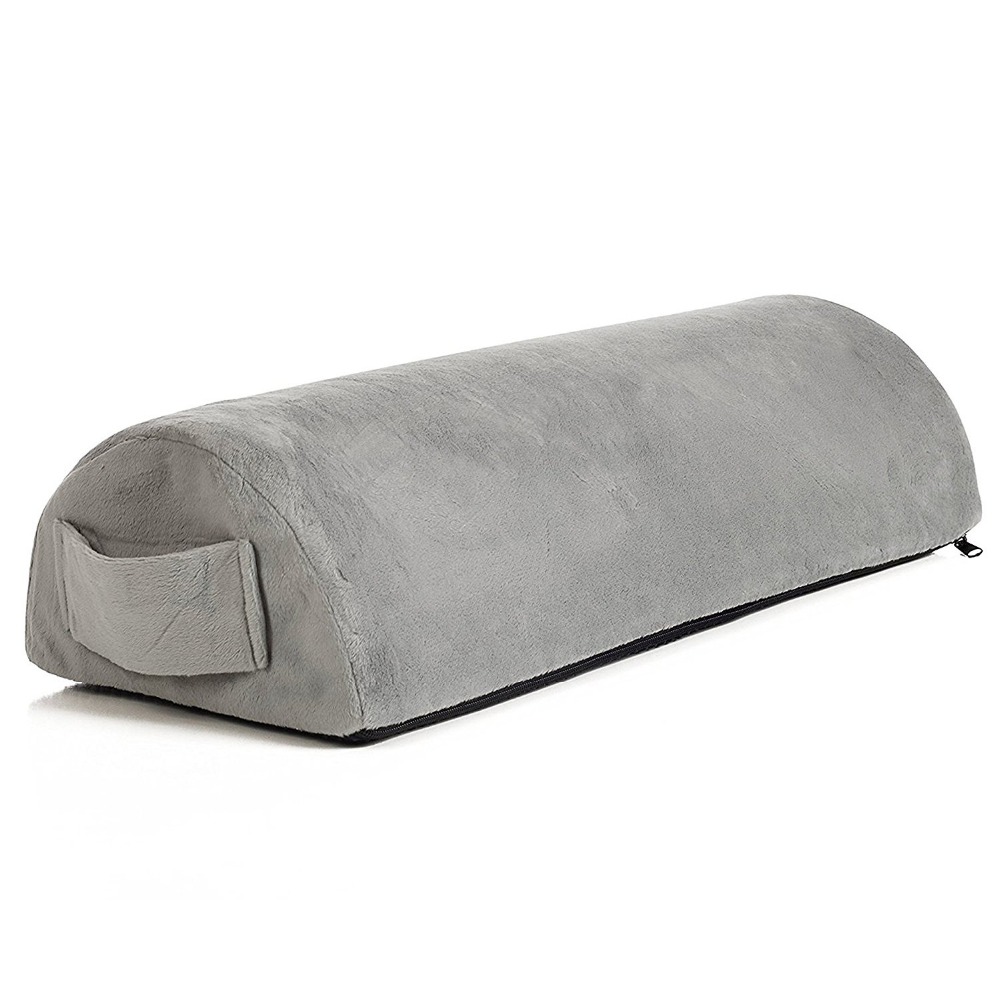 D shape footrest pillow 4