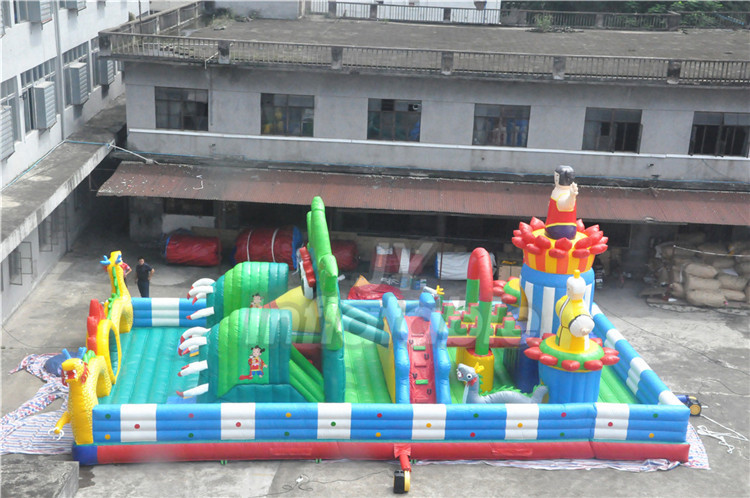 inflatable fun city03.jpg