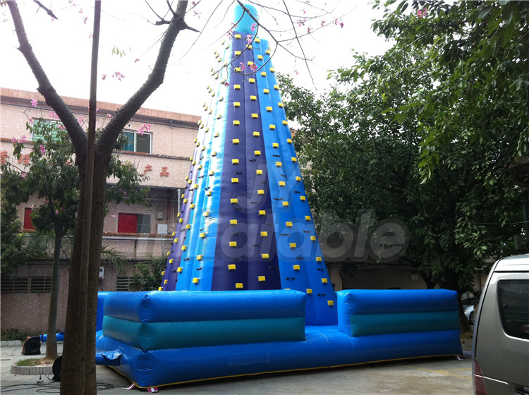 moving climbing wall4.jpg