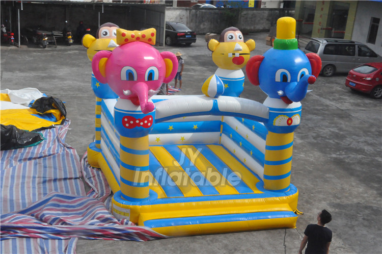 bounce house02.jpg