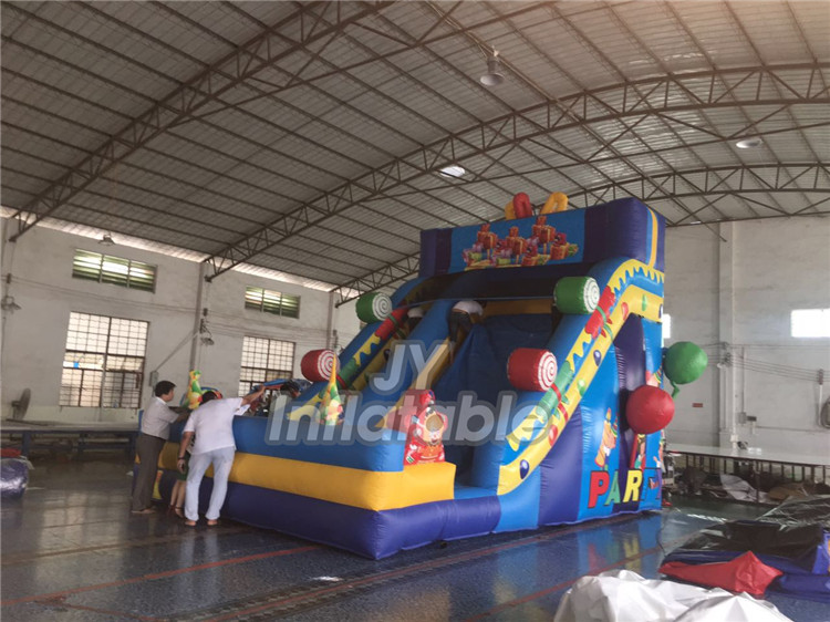inflatable gift slide02.jpg