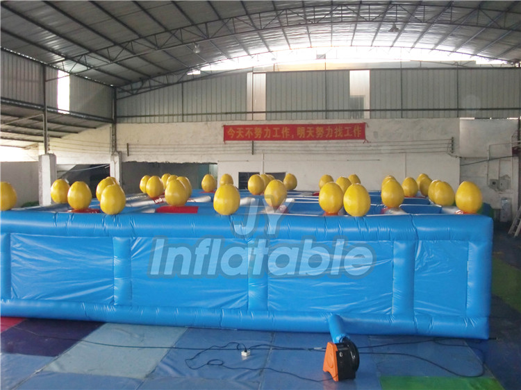 inflatable castle maze1.jpg