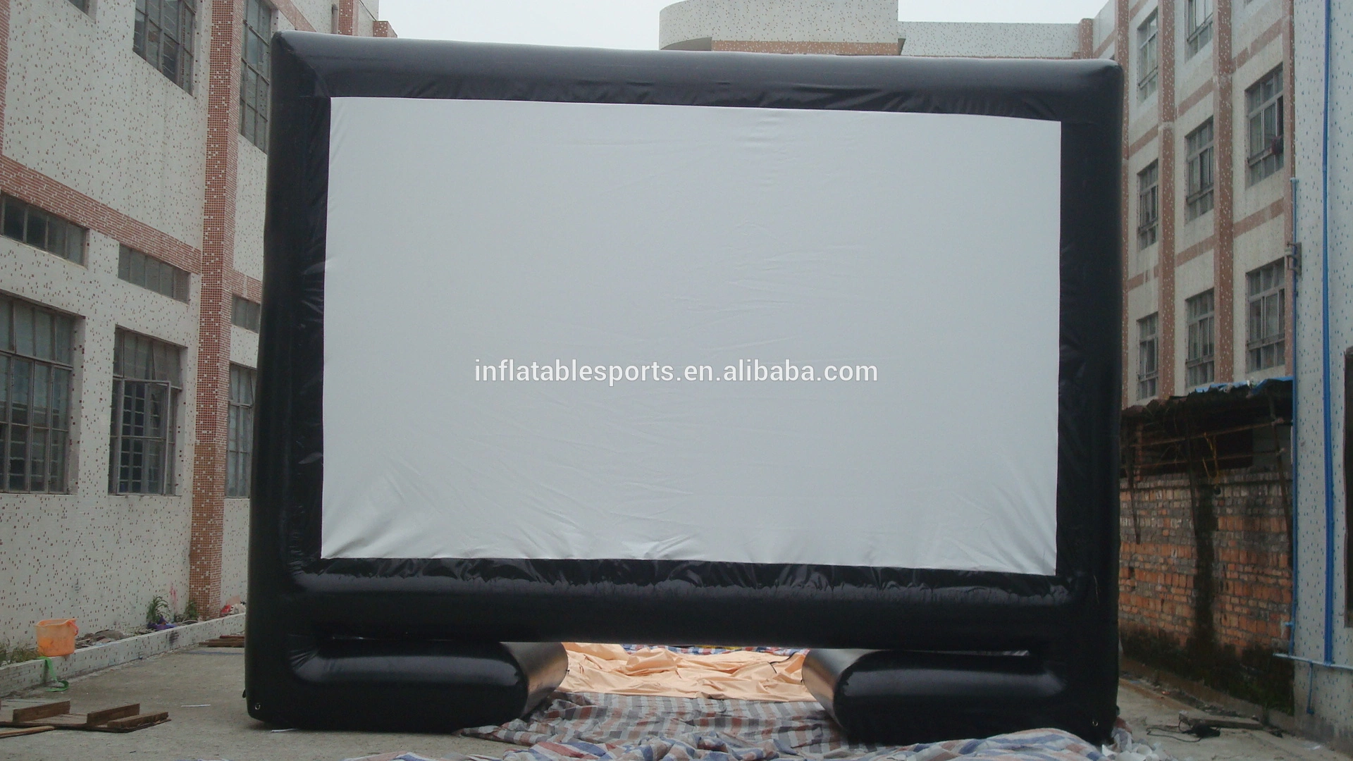 outdoor movie screen rental