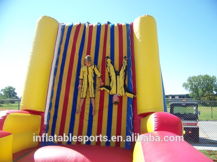 a_velcro_wall_01.jpg