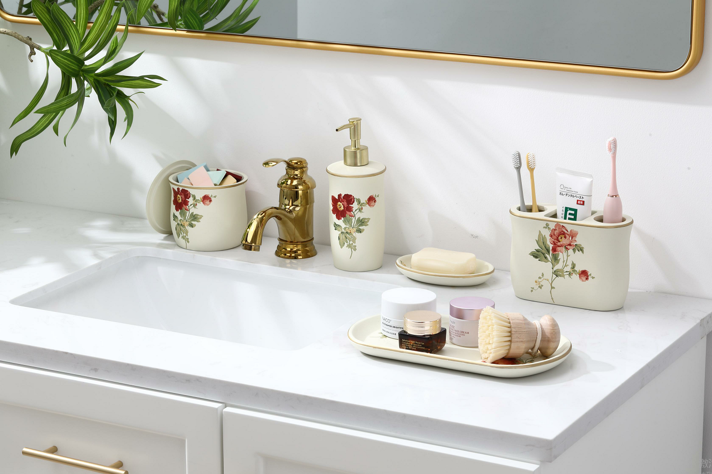 Yellowish Rose Resin Bathroom Accessories Manufacturer