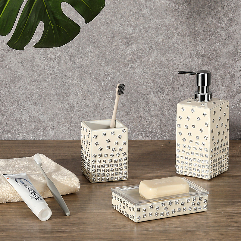 Resin Cleaning and Care Accessories Manufacturer