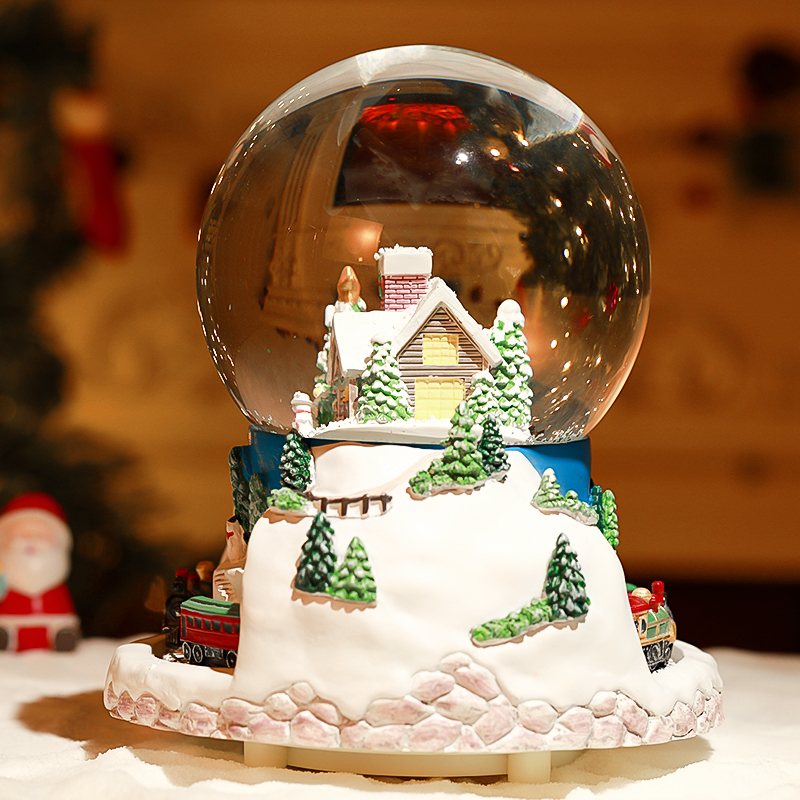 Resin Rotating Train Romantic Snow Globe Manufacturer