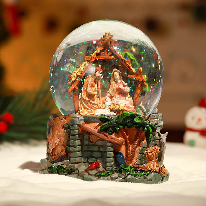 Resin Christmas Snow Globe Manufacturer