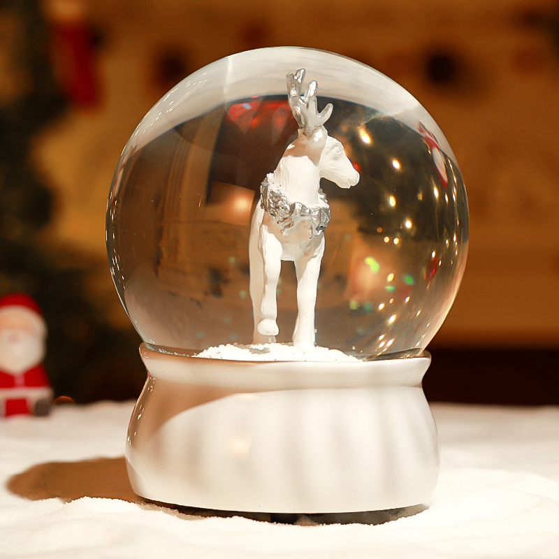 Resin Deer Crystal Ball Manufacturer