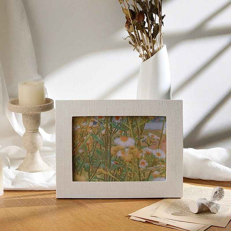 Hand Crafted Resin Photo Frame Manufacturer