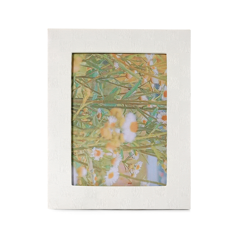 Hand Crafted Resin Photo Frame Manufacturer