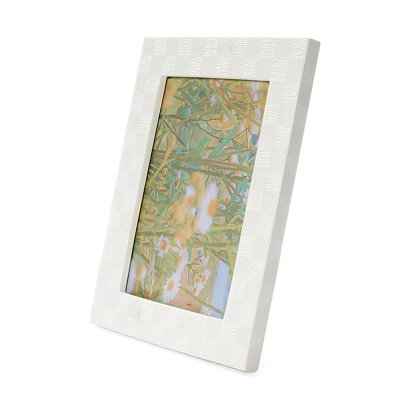 Hand Crafted Resin Photo Frame Manufacturer