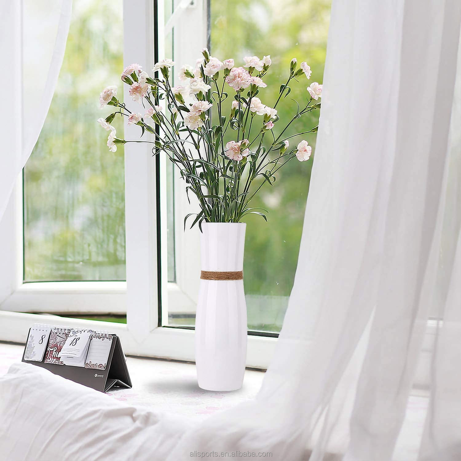 Modern Elegant Flower Vase manufacturer