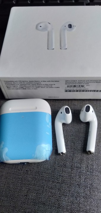 airpod2.jpg